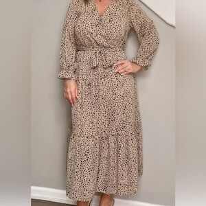 Elegant Cream Patterned Dress